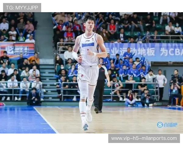 CBA曾凡博三分手感训练再稳定——明星升华的背后故事